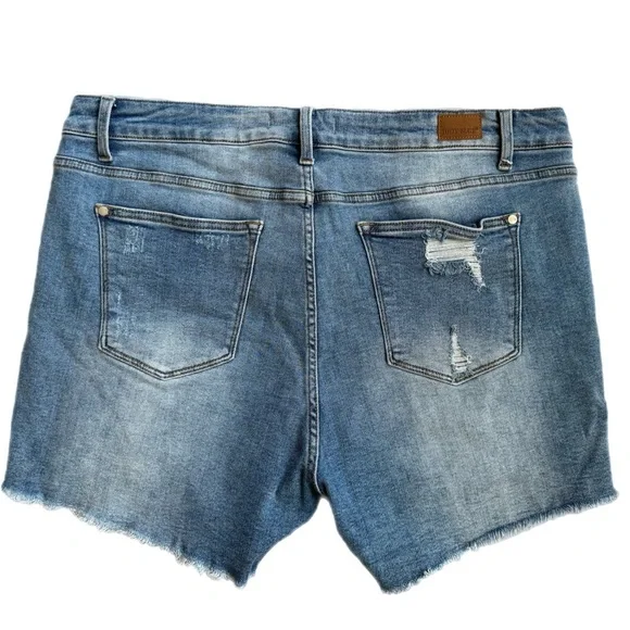 Judy Blue Lemon Drop Patch Jean Shorts Women's 3XL/22 Blue Denim Distressed - Picture 3 of 10